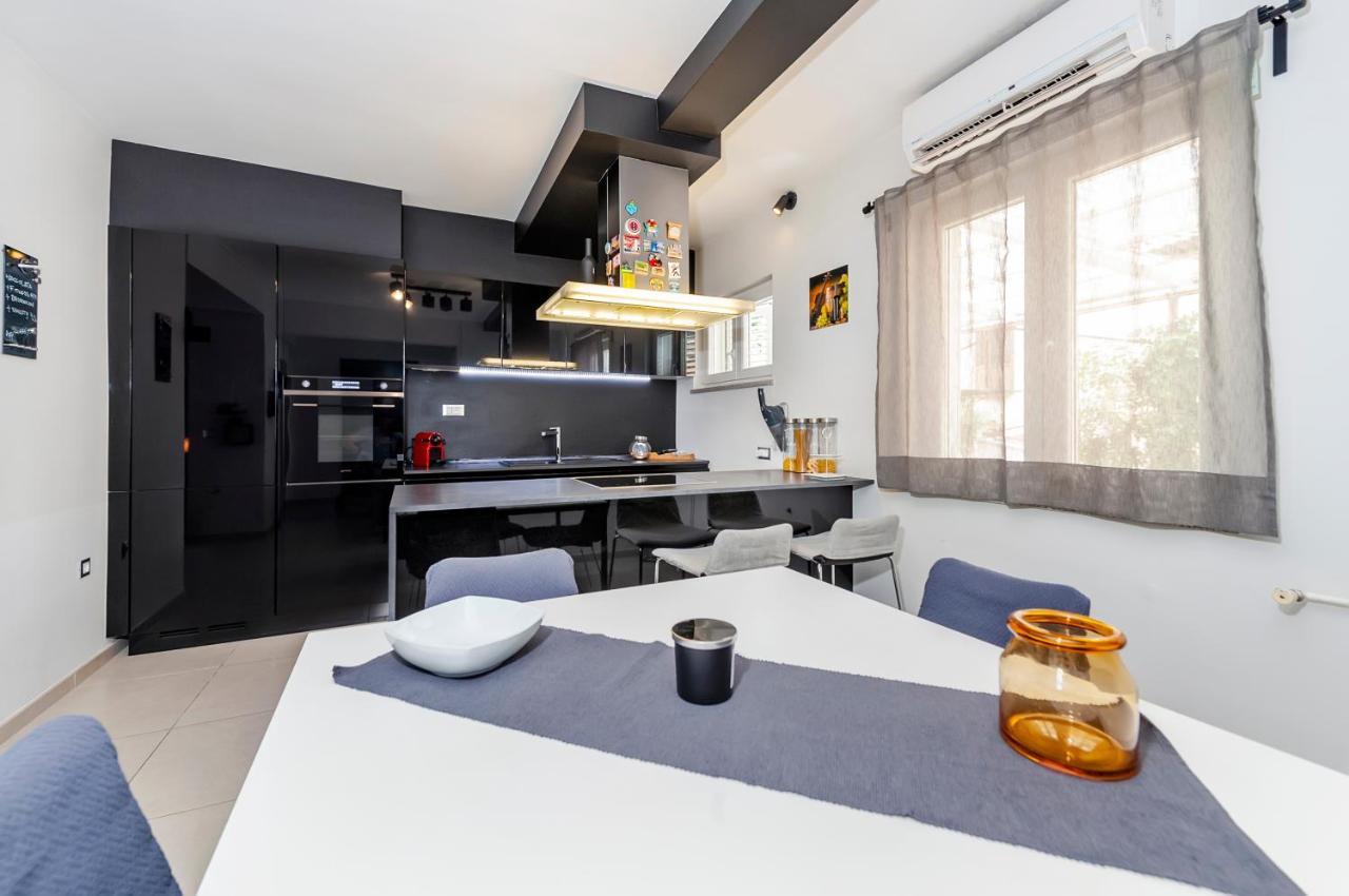Apartment Cave Rovinj Exteriör bild