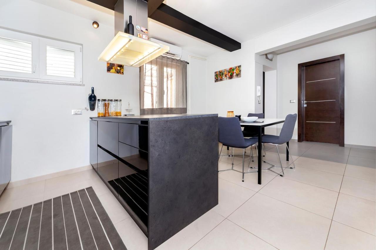 Apartment Cave Rovinj Exteriör bild
